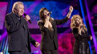 Vanesa Martín canta ‘De tus ojos’ con Helena Bianco y Juan Mena en la Gran Final de ‘La Voz Senior’