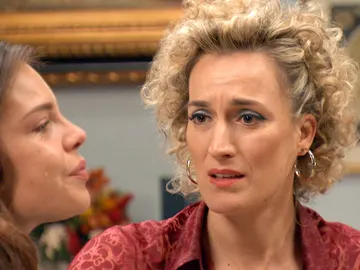 Silvia, sorprendida con la confesión de María Silvia, sorprendida con la confesión de María