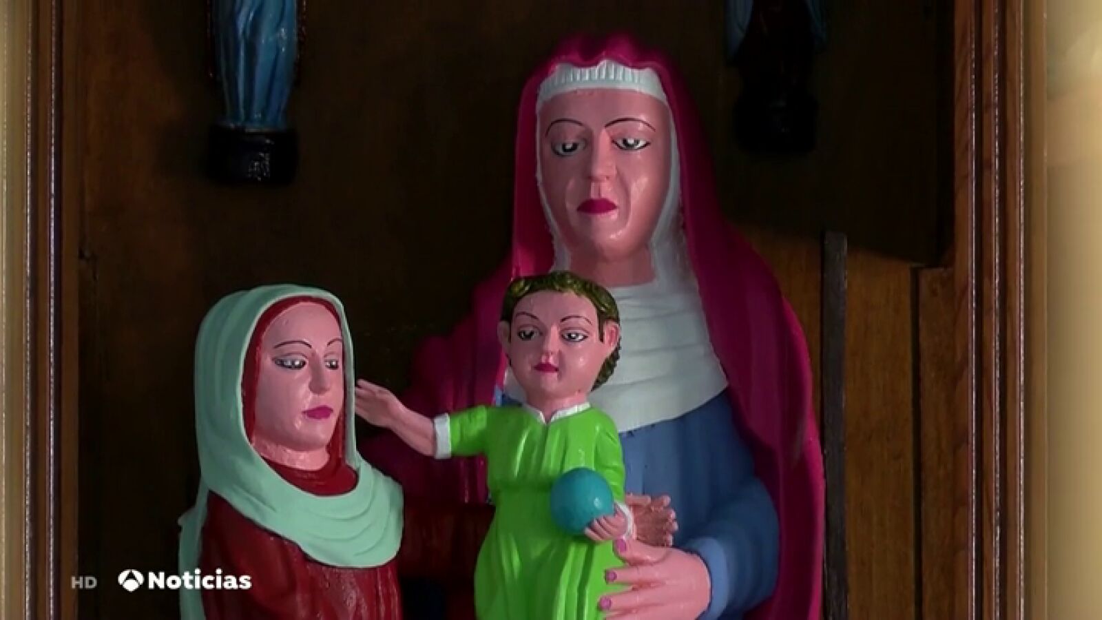 Delito contra el Patrimonio: El niño Jesús con pelo fluorescente tras la restauración de una talla del siglo XV 