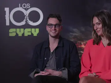 Richard Harmon y Tasya Teles de 'The 100' Richard Harmon y Tasya Teles de 'The 100'