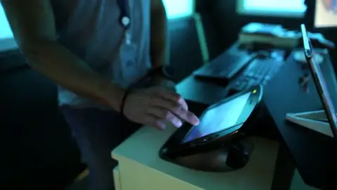 El nuevo reto de los bancos: poder trabajar sin pisar la oficina El nuevo reto de los bancos: poder trabajar sin pisar la oficina