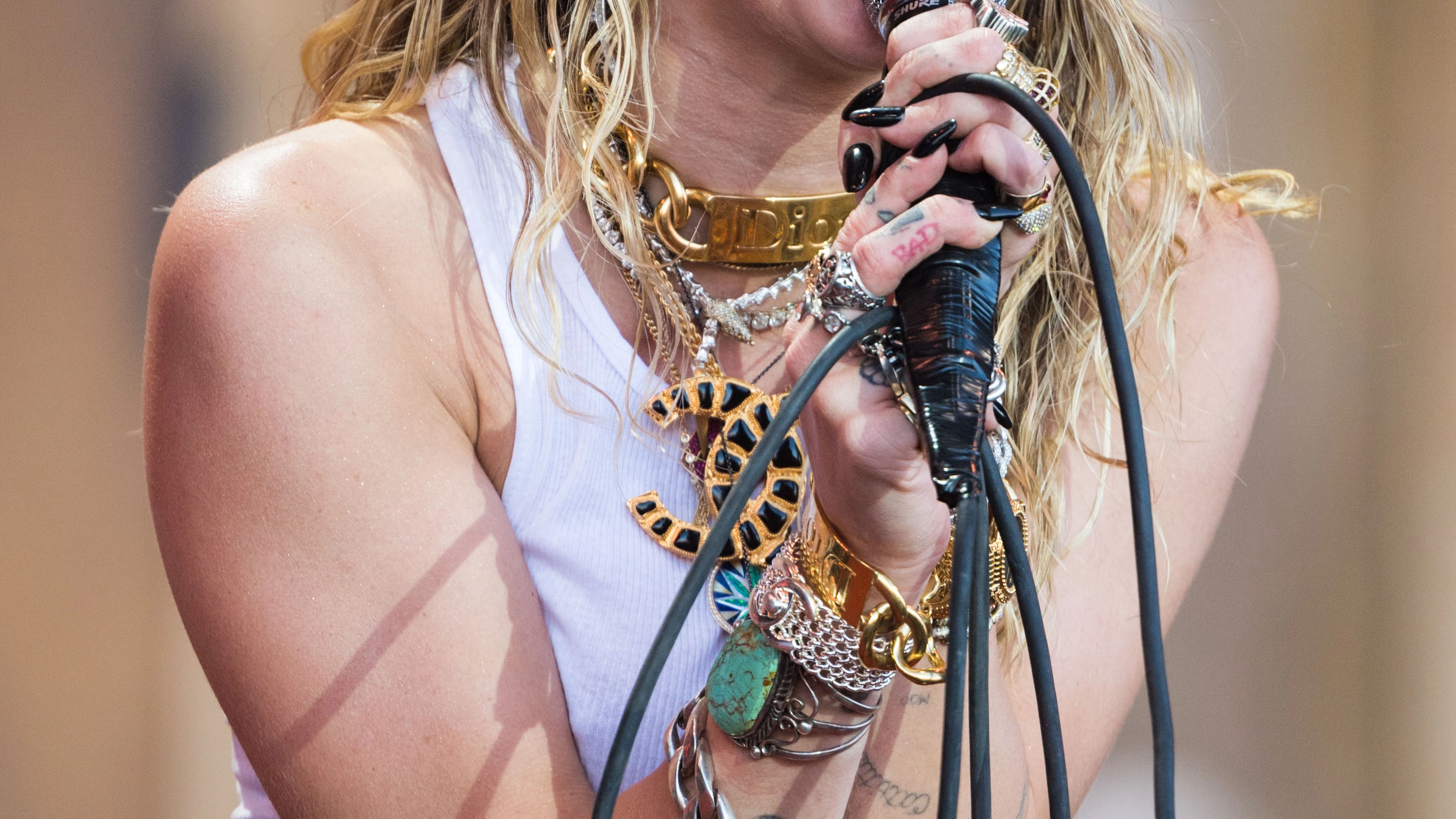 Miley Cyrus Flooxer Now