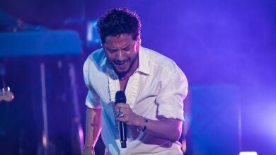 Manuel Carrasco arrasa en un multitudinario concierto de apertura en Starlite