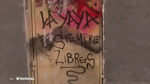 Vecinos de Argüelles intentan echar a los okupas contratando una empres Vecinos de Argüelles intentan echar a los okupas contratando una empres