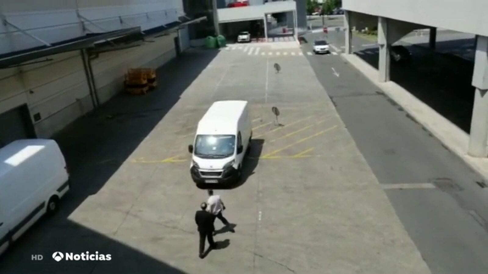 Detienen al hombre que atropelló a un trabajador de un centro comercial de Vitoria y se dio a la fuga