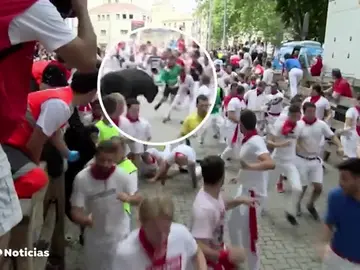 REEMPLAZO | Primer encierro de San Fermín: encierro complicado con tres heridos por asta de toro REEMPLAZO | Primer encierro de San Fermín: encierro complicado con tres heridos por asta de toro