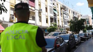 Imagen de archivo de un agente de Polic&iacute;a Local.