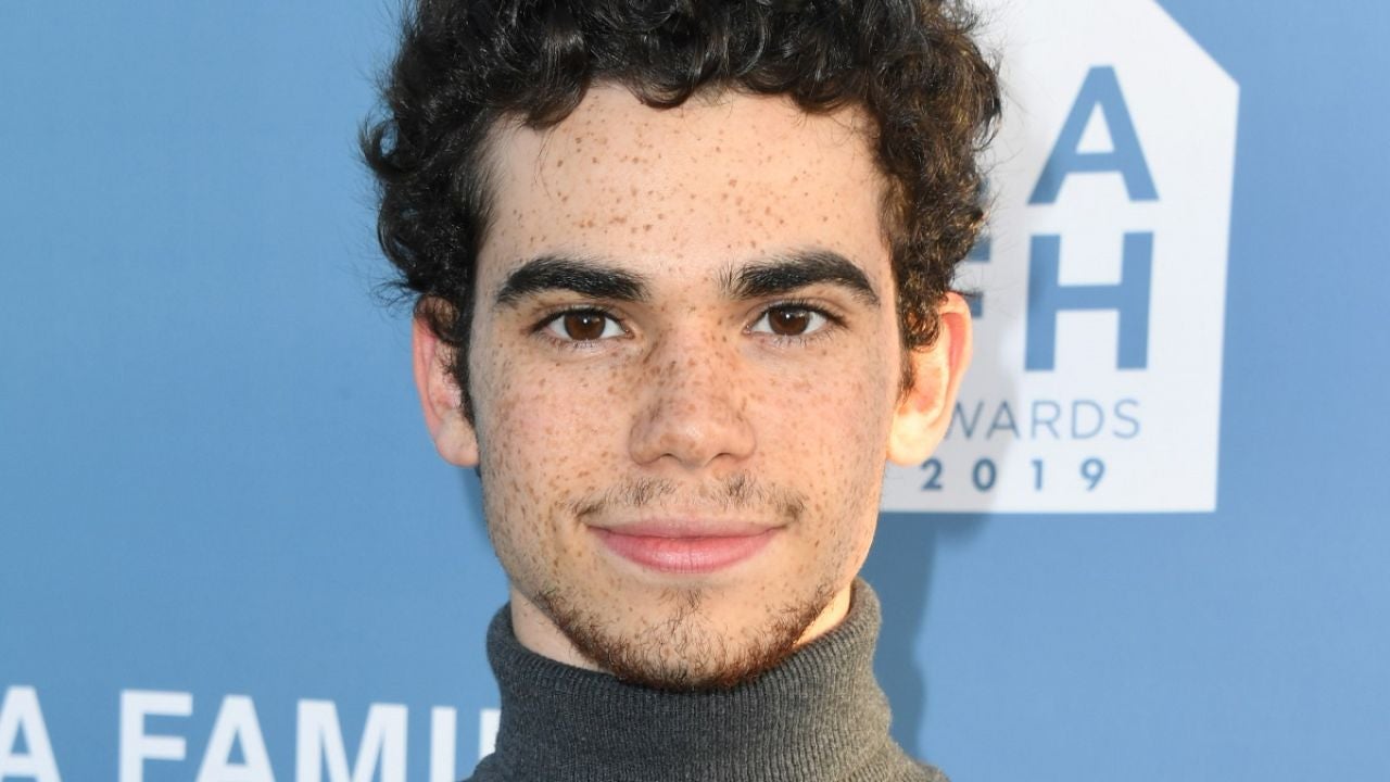 Primera imagen de Cameron Boyce en 'Mrs. Fletcher', la serie que rodó