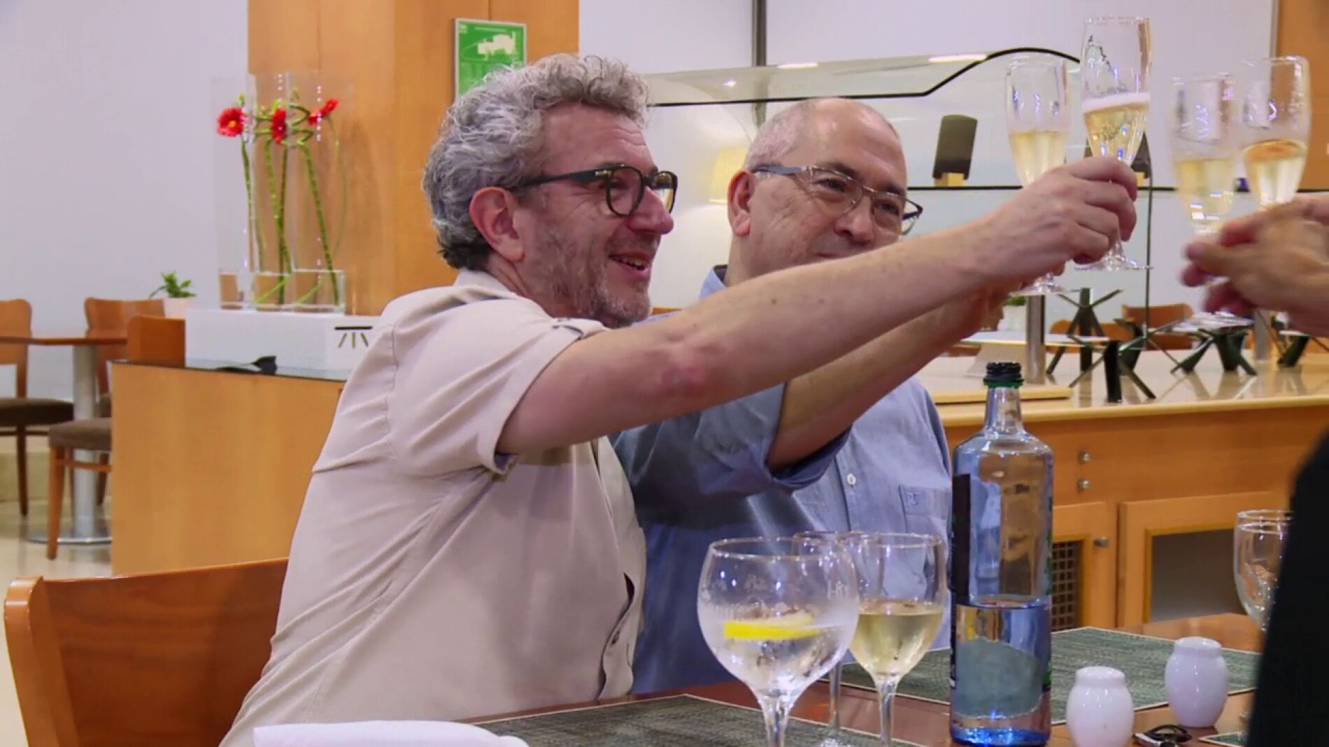 'Los Lobos' brindan por sus 6.689.700&euro; tras abandonar el plat&oacute; de '&iexcl;Boom!'