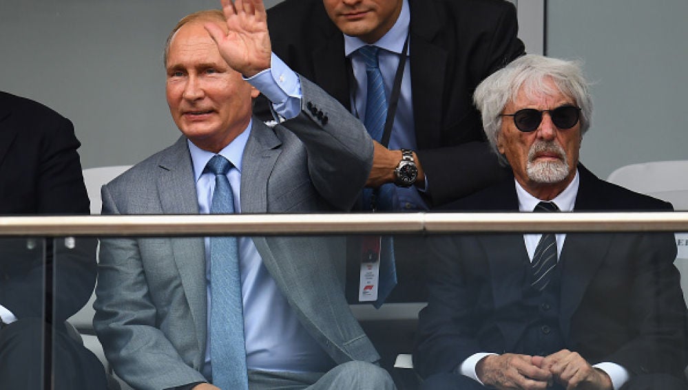 Berni Ecclestone: "Si alguien tuviera una ametralladora y estuviera preparado para disparar a Putin, me pondría delante de él"