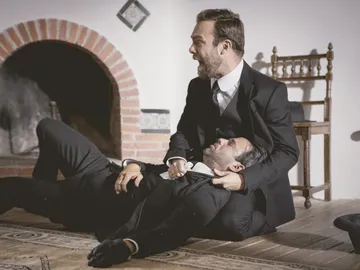 ‘El secreto de Puente Viejo’: Esteban Fraile dispara a Carmelo ‘El secreto de Puente Viejo’: Esteban Fraile dispara a Carmelo