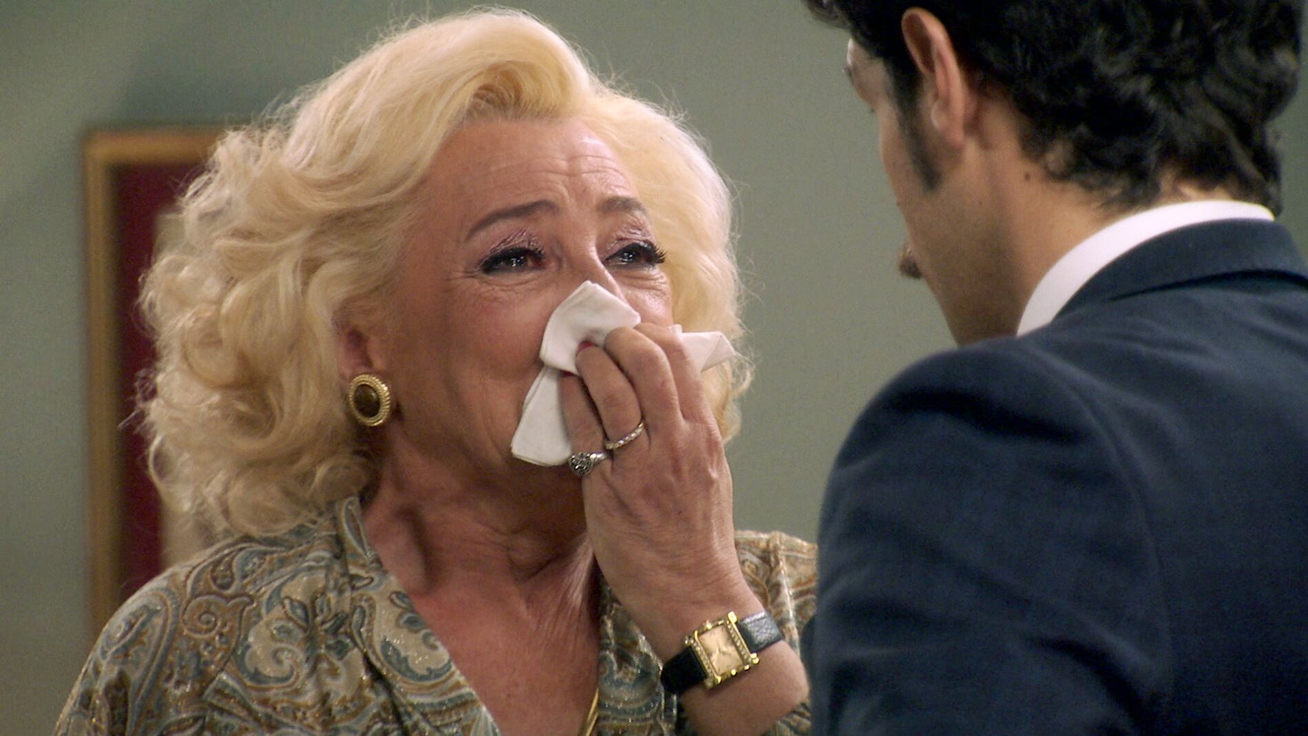 Carlos da por rota la relaci&oacute;n con Ascensi&oacute;n y la advierte de que tambi&eacute;n perder&aacute; a M&oacute;nica