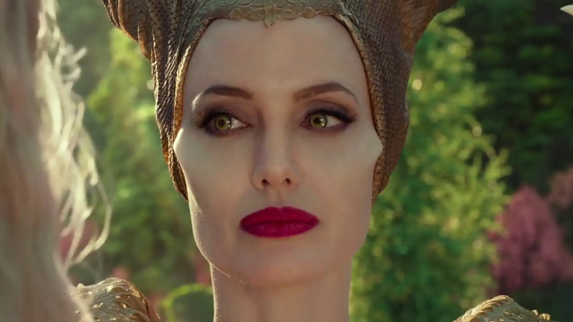 Angelina Jolie en el tráiler de 'Maléfica: Maestra del mal'