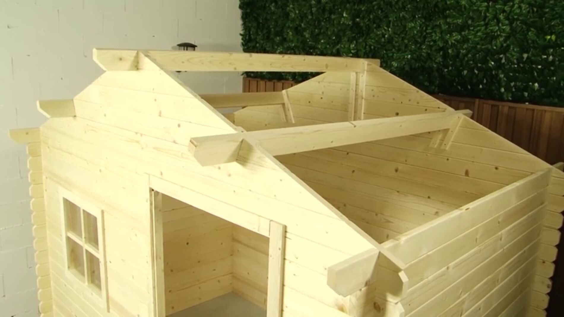 Cómo montar una caseta en el jardín