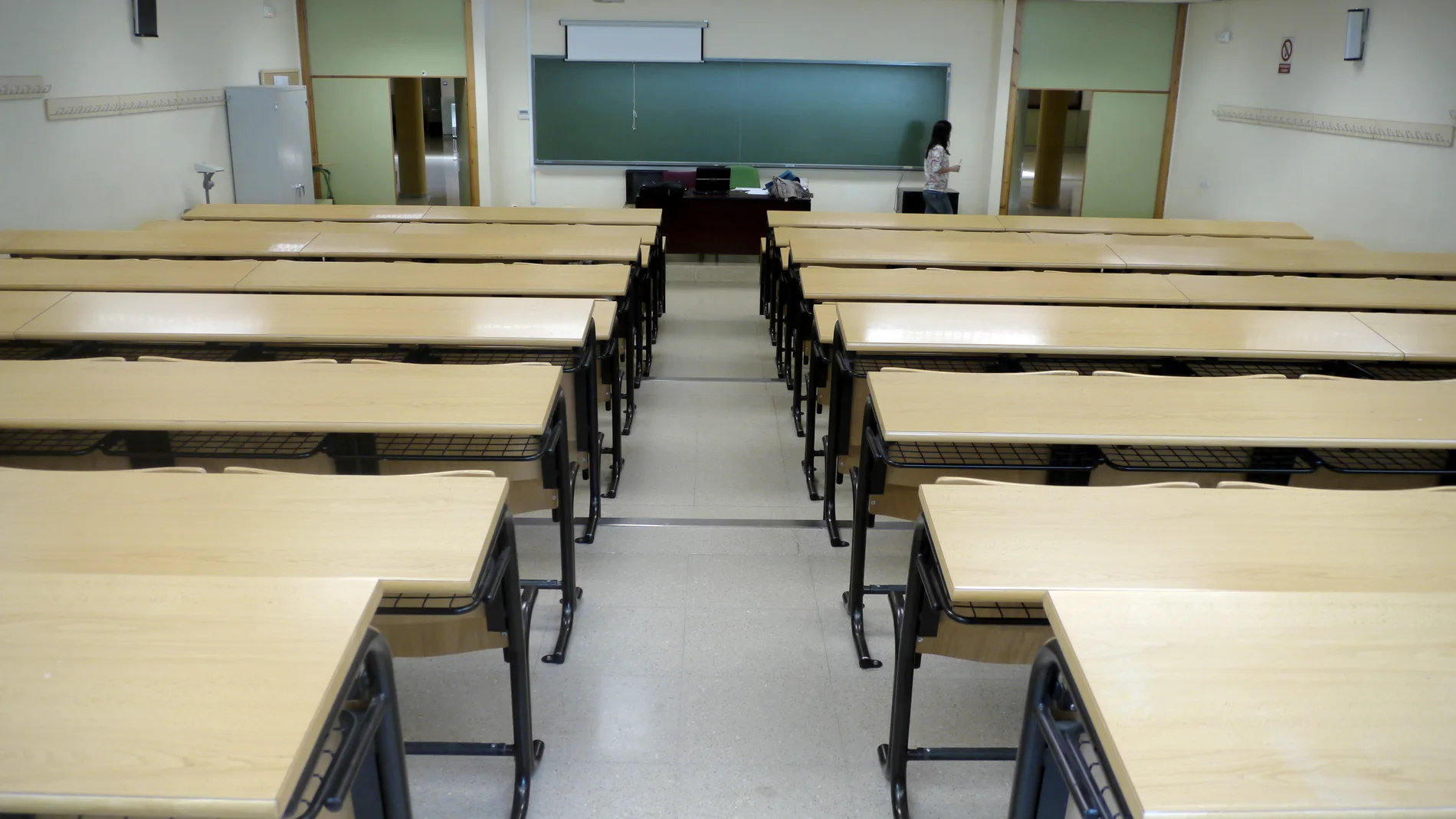 Aula vacía en una universidad Aula vacía en una universidad