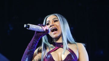 Cardi B durante un concierto