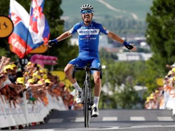 Julian Alaphilippe llega a meta en el Tour de Francia