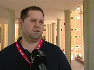Los protagonistas de la orla viral de Málaga: "Muchos en 3º o en 4º curso ya están trabajando y se acaban decantando por el mundo laboral" Los protagonistas de la orla viral de Málaga: "Muchos en 3º o en 4º curso ya están trabajando y se acaban decantando por el mundo laboral"