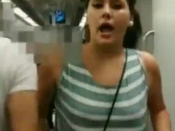 Una mujer a una pareja de lesbianas en el metro de Barcelona: "¡Mariconas y encima catalanas!"