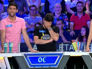 Manu de ‘Los Lobos’ e Iván pierden todo el dinero acumulado por no saber dos letras. Manu de ‘Los Lobos’ e Iván pierden todo el dinero acumulado por no saber dos letras.