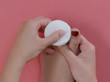 ¿Cómo eliminar el esmalte de uñas de forma rápida? ¿Cómo eliminar el esmalte de uñas de forma rápida?