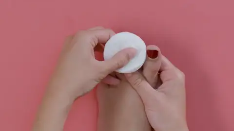 ¿Cómo eliminar el esmalte de uñas de forma rápida? ¿Cómo eliminar el esmalte de uñas de forma rápida?