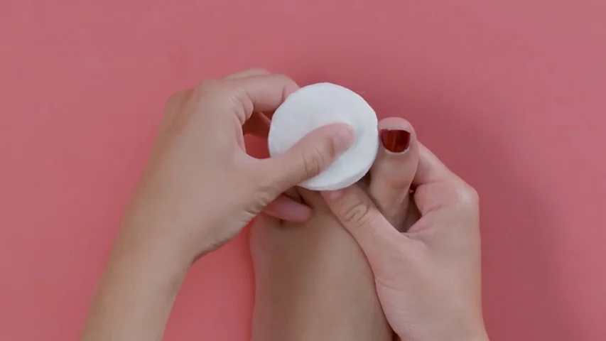 ¿Cómo eliminar el esmalte de uñas de forma rápida? ¿Cómo eliminar el esmalte de uñas de forma rápida?