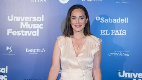 Tamara Falcó en el concierto de 'Los Secretos' Tamara Falcó en el concierto de 'Los Secretos'