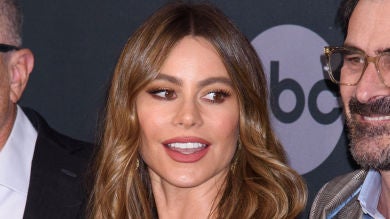 Así responde Sofía Vergara de 'Modern Family' cuando le preguntan si se ha retocado la cara en esta foto
