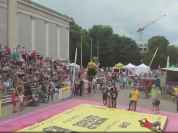 Campeonato de cuerda floja en Munich. Campeonato de cuerda floja en Munich.