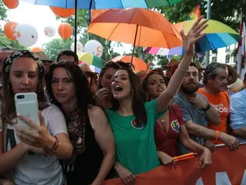 Miembros de Ciudadanos en la manifestación del Orgullo LGTBI Miembros de Ciudadanos en la manifestación del Orgullo LGTBI