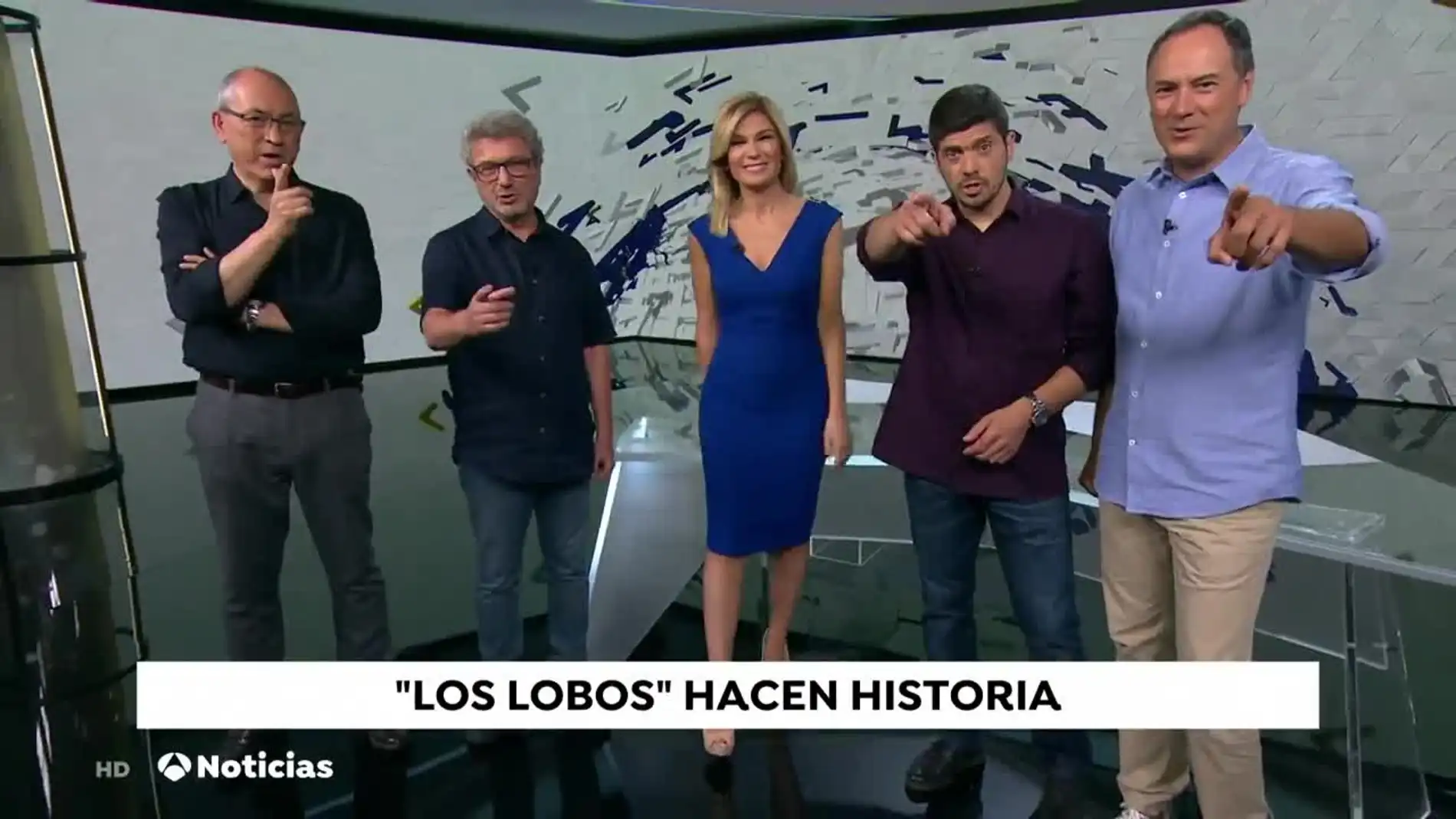 Sandra Golpe con Los Lobos en Antena 3 Noticias 1