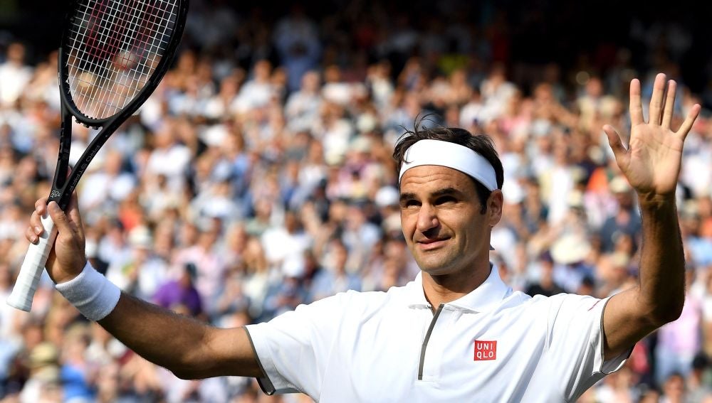 Federer celebra la victoria ante Nishikori