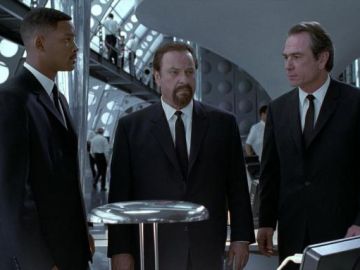 Rip Torn, Will Smith y Tommy Lee Jones en 'Men in Black' 
