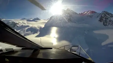 Vídeo del choque entre un helicóptero y una avioneta en vuelo Vídeo del choque entre un helicóptero y una avioneta en vuelo