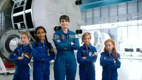 Barbie lanza una nueva muñeca astronauta para "inspirar" a las nuevas generaciones de niñas Barbie lanza una nueva muñeca astronauta para "inspirar" a las nuevas generaciones de niñas