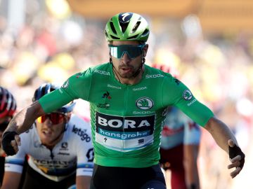 Sagan celebra su victoria en la etapa del Tour de Francia