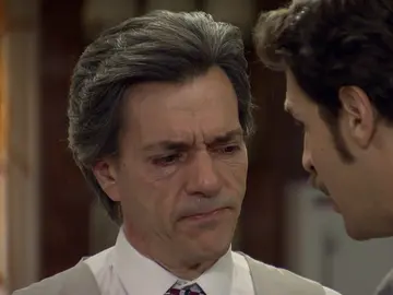 Carlos convence a Domingo para testificar que Gabriel se suicidó Carlos convence a Domingo para testificar que Gabriel se suicidó