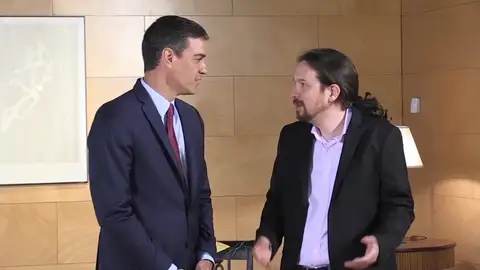 Pedro Sánchez y Pablo Iglesias han vuelto a hablar... y siguen sin entenderse Pedro Sánchez y Pablo Iglesias han vuelto a hablar... y siguen sin entenderse
