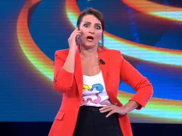 La divertida conversación de Silvia Abril con la madre de Arturo Valls en ‘¡Ahora caigo!’ La divertida conversación de Silvia Abril con la madre de Arturo Valls en ‘¡Ahora caigo!’