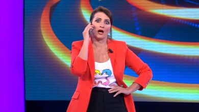  La divertida conversación de Silvia Abril con la madre de Arturo Valls en '¡Ahora Caigo!'