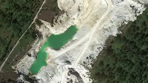El lago del monte Neme El lago del monte Neme