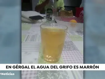 En Gérgal no pueden beber agua del grifo porque sale 'color chocolate' En Gérgal no pueden beber agua del grifo porque sale 'color chocolate'