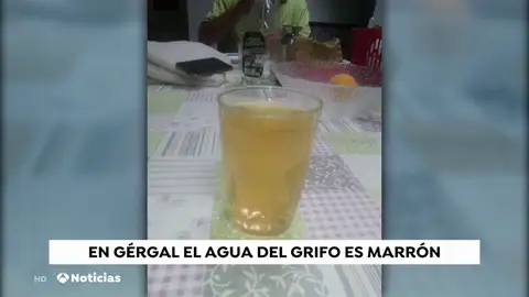 En Gérgal no pueden beber agua del grifo porque sale 'color chocolate' En Gérgal no pueden beber agua del grifo porque sale 'color chocolate'