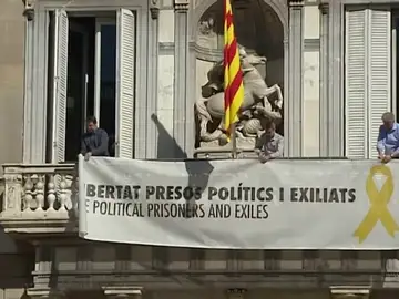 El TSCJ envía a Torra a juicio por no retirar los lazos amarillos El TSCJ envía a Torra a juicio por no retirar los lazos amarillos