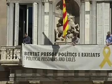 El TSCJ envía a Torra a juicio por no retirar los lazos amarillos El TSCJ envía a Torra a juicio por no retirar los lazos amarillos