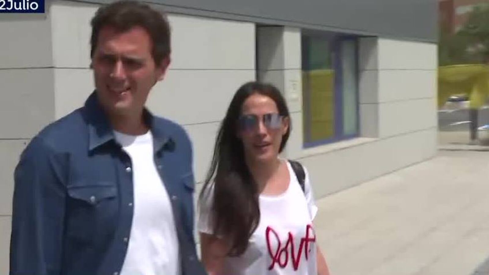 Las esperadas imágenes de las secretas vacaciones de Malú y Albert Rivera 