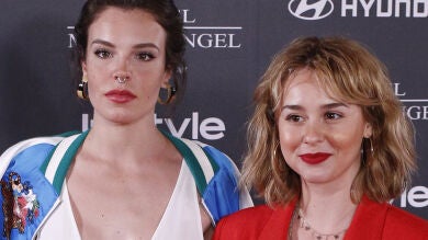 El aplaudido beso de Paula Usero y Lucía Martín Abello para reivindicar el amor libre
