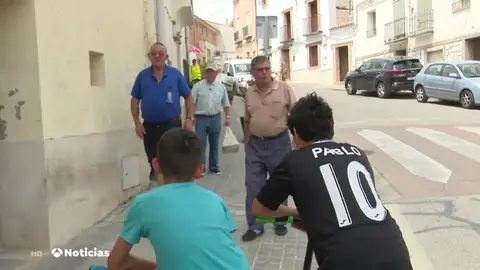 En la localidad madrileña de Valdelaguna viven más jubilados que cotizantes a la seguridad social En la localidad madrileña de Valdelaguna viven más jubilados que cotizantes a la seguridad social