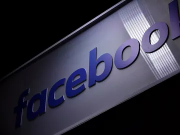 Vista del logo de la red social Facebook Vista del logo de la red social Facebook